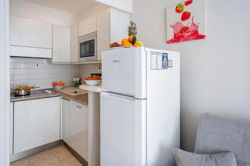 Eden Palace 3 200m from the Promenade - Happy Rentals