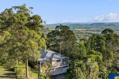 a house in the middle of the forest at Hinterland Tranquil Escape with Beautiful Views in Ninderry