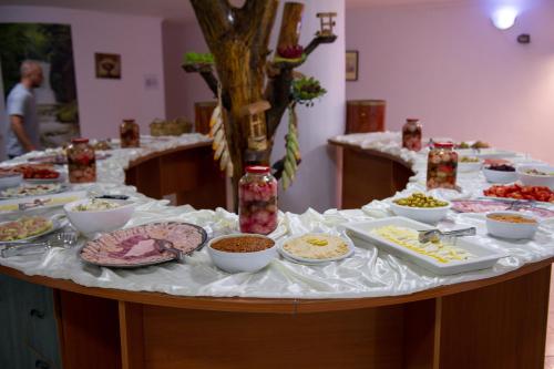 Jídlo v hotelu nebo okolí