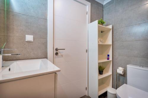 Oura Beach Vibes Studio by Ricardo