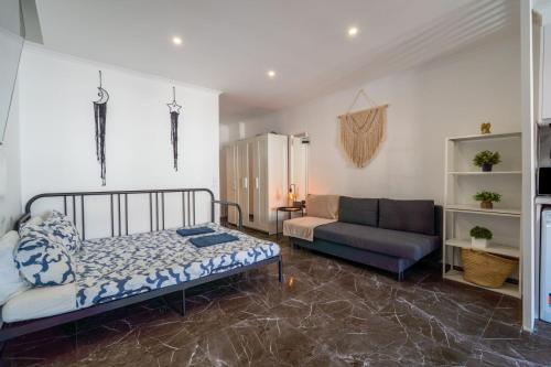 Oura Beach Vibes Studio by Ricardo