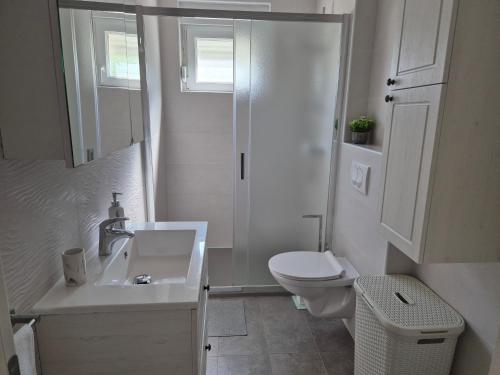 Apartments with parking space Supetarska Draga - Donja, Rab - 25344