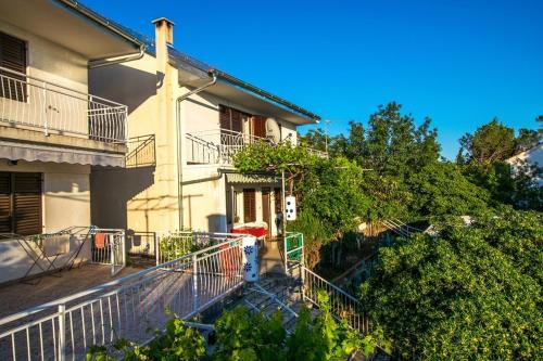 Apartments by the sea Starigrad, Paklenica - 25355