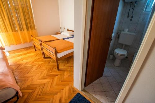 Apartments by the sea Starigrad, Paklenica - 25355