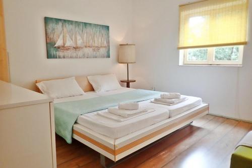 Apartments with parking space Starigrad, Paklenica - 25429