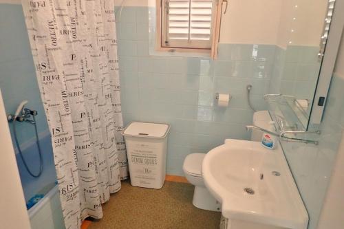 Apartments with parking space Starigrad, Paklenica - 25429