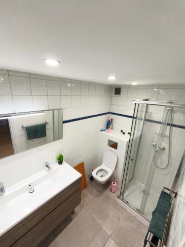 Cozy 50 m2 - Balcony & Air Conditioning! Heart of Old Nice