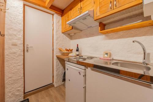 Grand Roc C506 from Slopes 280m & Parking - Happy Rentals