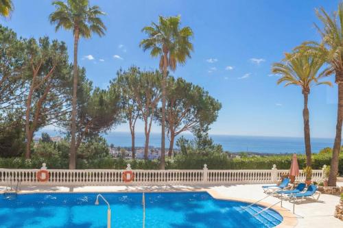 Calahonda Elegance With Pool And Sea View - Happy Rentals