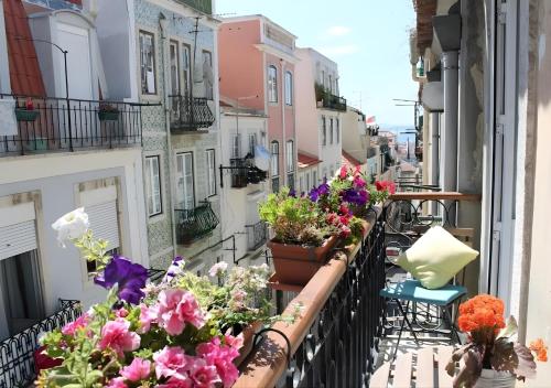Lisbon Sant'Ana Mouraria 2br apart
