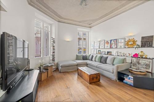REF 2054 - Seasonal rental - Apartment in the center of Cannes