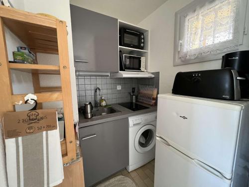GIELAC Studio avec terrasse pour 2 personnes à Giens