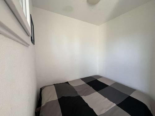 GIELAC Studio avec terrasse pour 2 personnes à Giens