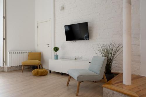 Arroios Loft Retreat Lisbon Mezzanine Apartment