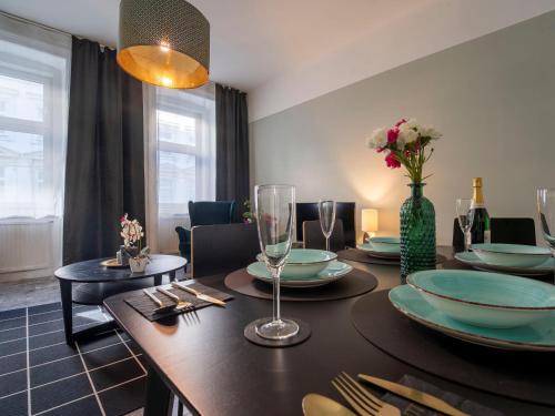 Stylish Apartment for 6 near Vienna International Centre Metro U1