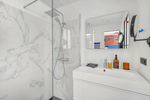Place de la Bastille - Cozy Studio Apartment with Netflix