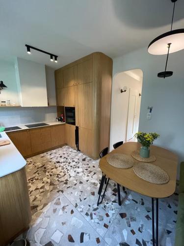 80 meters, 3 rooms, Saska Kępa