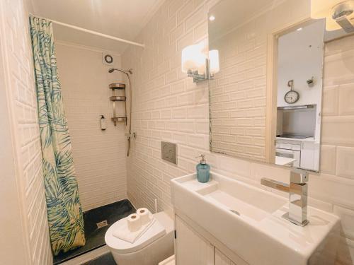 Stay as a Local! - Bairro Alto Typical Low Cost Studios