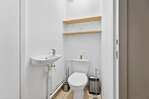Quartier Bastille Charonne 2 Bedroom Apartment with Netflix