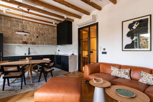 SANTA CROCE SUITE by DuHomes