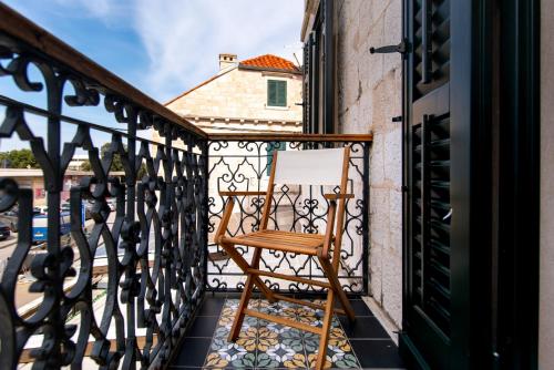 SANTA CROCE SUITE by DuHomes