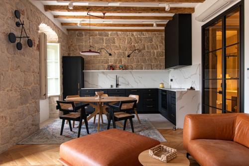 SANTA CROCE SUITE by DuHomes