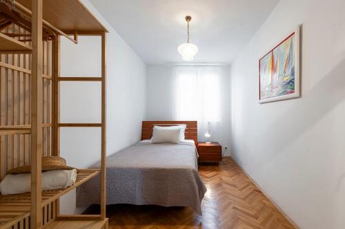 Apartment Klario - sea view terrace & free parking