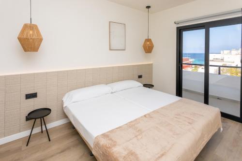 Foto Apartamentos San Antonio Beach 3
