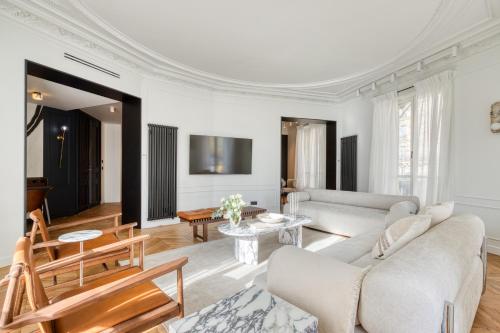 UrbanFlat 225 - Elite 4 Bedroom Apartment Bastille