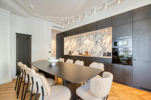 UrbanFlat 225 - Elite 4 Bedroom Apartment Bastille