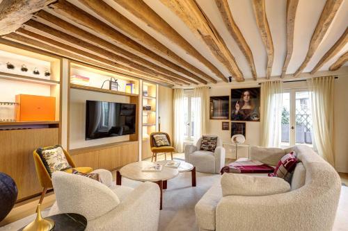 Luxury Terrace Flat Champs-Elysees