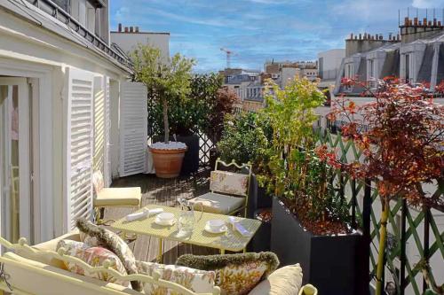 Luxury Terrace Flat Champs-Elysees