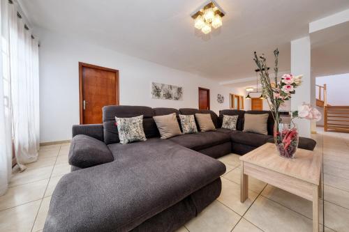 Villa Flavia - Pool, BBQ and Game Room By Lanzarote Vacation Homes
