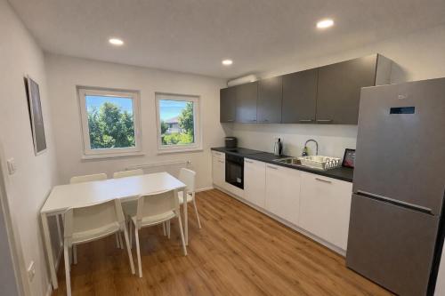 Rožna Rezidenca - Beautiful attic apartment for 6 people
