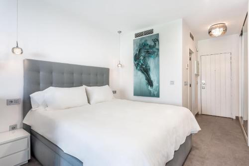 by RIVA - Cozy, Contemporary Studio in Puerto Banus Gardens