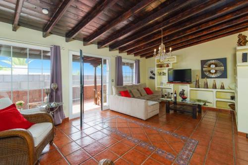 Villa Roca Negra by Villa Plus