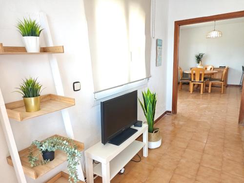 LITORAL COSTA DORADA - VILLA LAURA II Only families