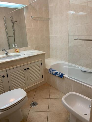 Immaculate 2 bed, 2 bath Apartment