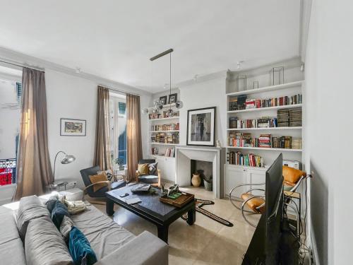 A Collection Rue dAntibes Elegant 130 m2 Designer Apartment