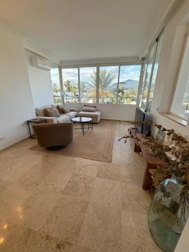 Elegant and modern apartment at Guadalmina Golf - FAISAN 30