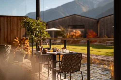 Amolaris Garden Lodges & Guesthouse