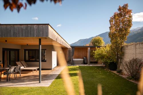 Amolaris Garden Lodges & Guesthouse