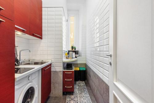Elegance & Comfort I Balcony I Metro 200m