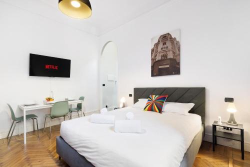 Elegance & Comfort I Balcony I Metro 200m