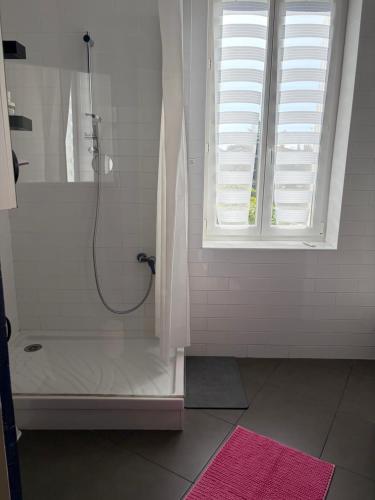 Bilik mandi di La maison cocooning
