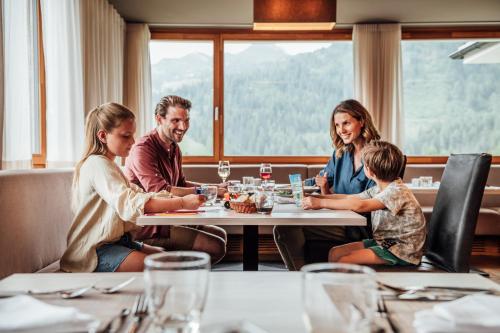 Falkensteiner Family Hotel Sonnenalpe — Mountain view