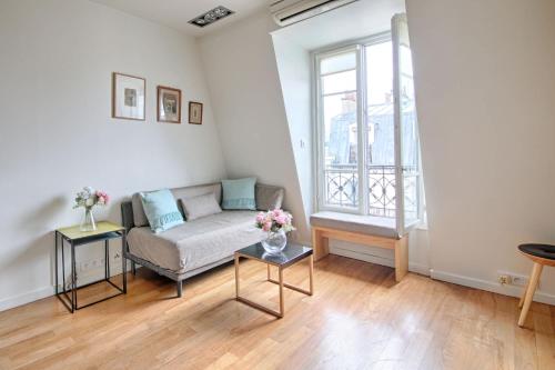 Marais, Seine 1BR AC by Melvane