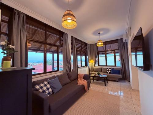 Sea View Balcony Sunset 20 min to Airport L2