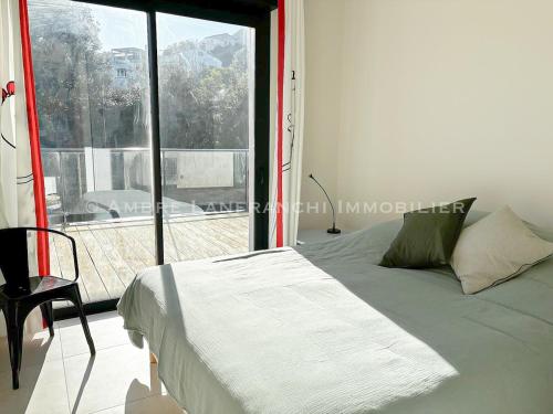 Appartement 6 pers - Centre ville Porto-Vecchio - vue dégagée