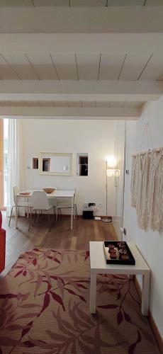 La casa di Francine a 100mt da Piazza Plebiscito